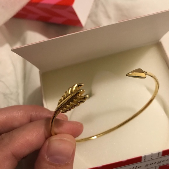 Stella & Dot Gilded Arrow Bangle - Picture 4 of 8